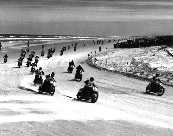 Start of 1959 Daytona 200